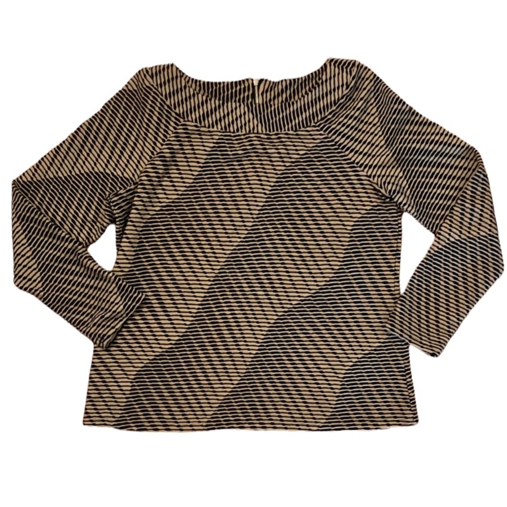 Dana Buchman tan & black long sleeve patterned top, large